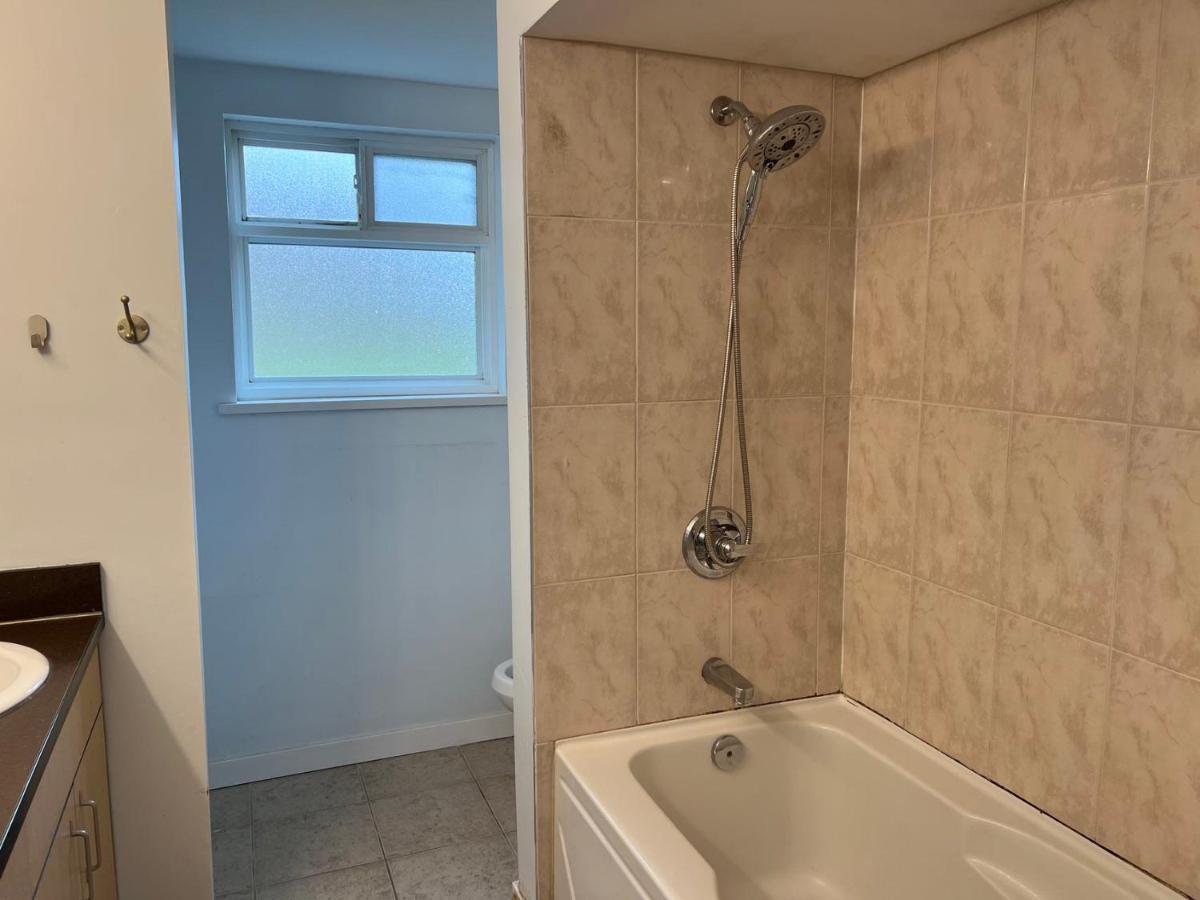 One Bedroom, One Living Room, One Kitchen And One Bathroom With Independent Access Ρίτσμοντ Εξωτερικό φωτογραφία